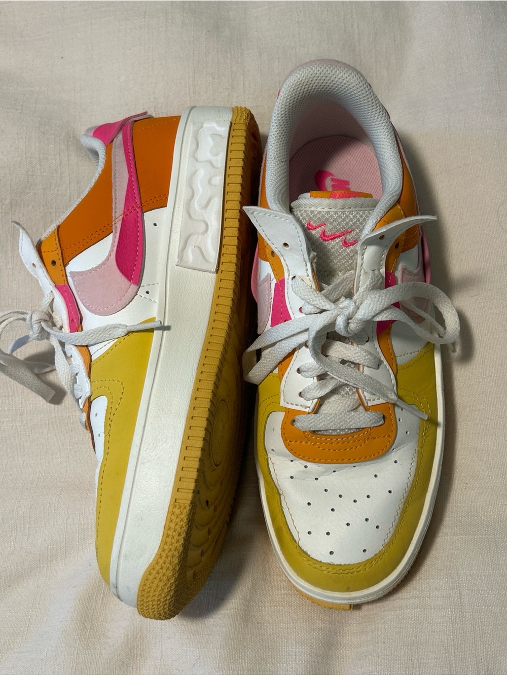 Nike Air Force 1 Fontanka in summit white and hyper pink